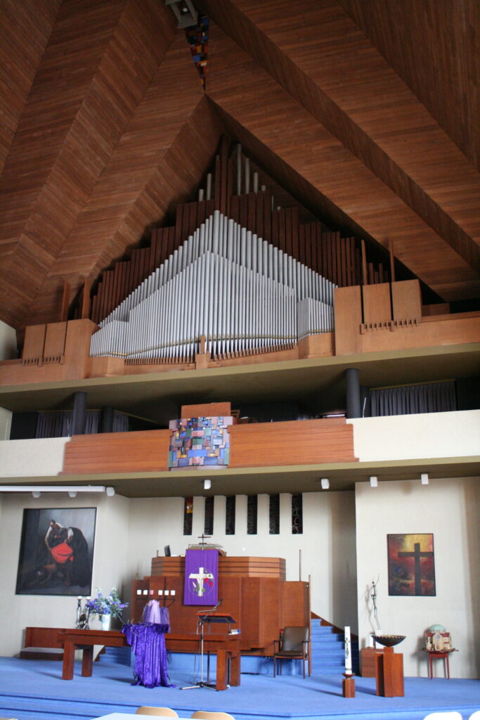 De Kerkzaal - het orgel van opzij